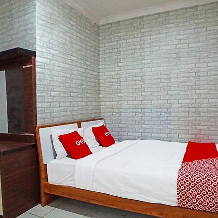 Oyo 91418 Kantil Homestay Syariah Sunggal ภายนอก รูปภาพ