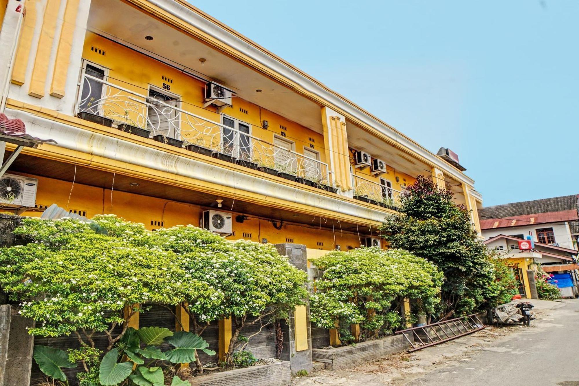 Oyo 91418 Kantil Homestay Syariah Sunggal ภายนอก รูปภาพ
