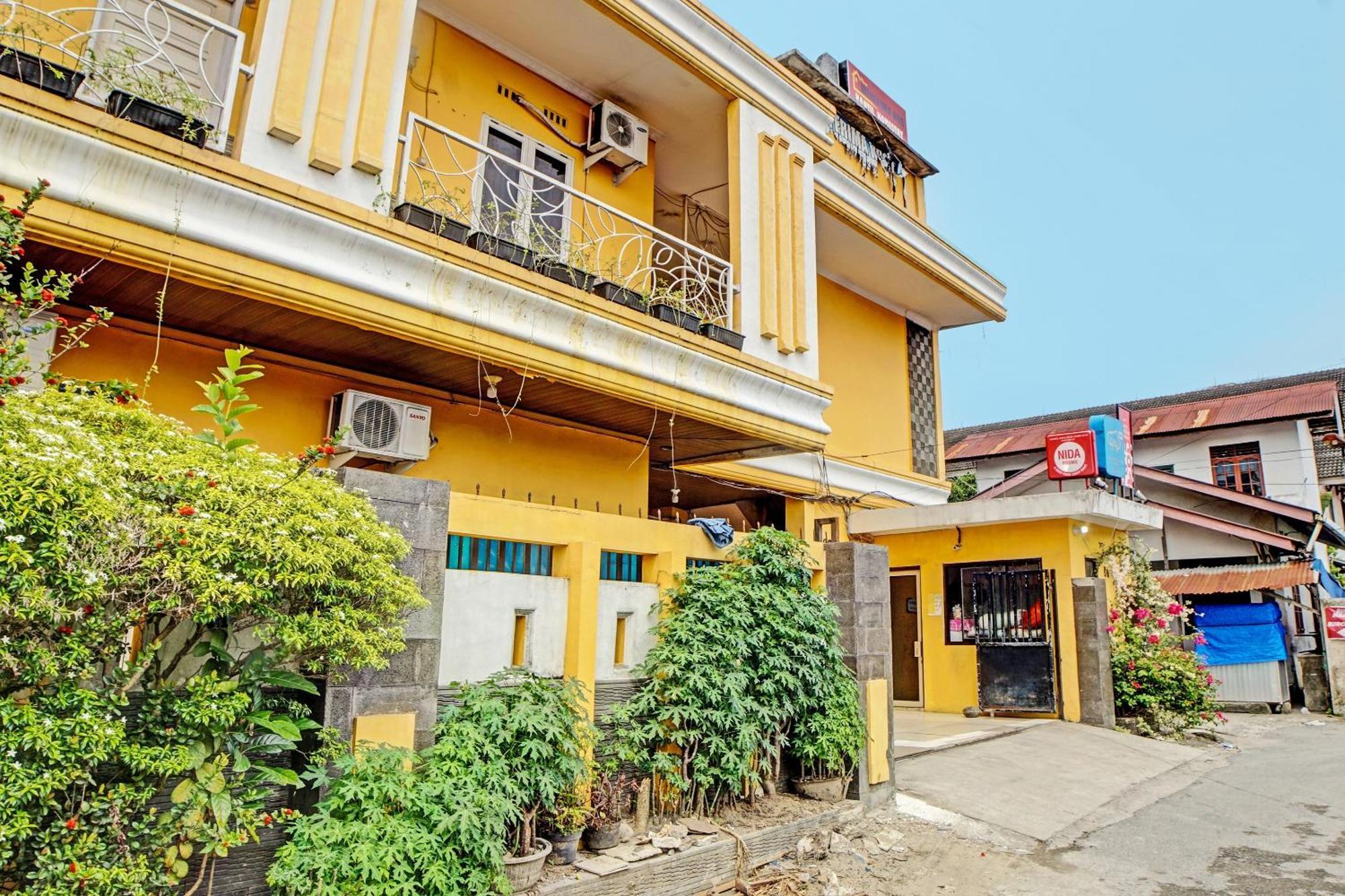 Oyo 91418 Kantil Homestay Syariah Sunggal ภายนอก รูปภาพ